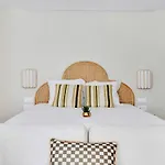 Brand New Modern Studio In Central Paris - 2P - B1