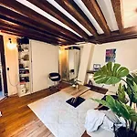 Artist\'S Loft In Paris Center
