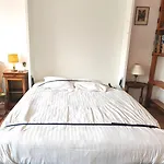 Appartement Avec Balcon Et Parking A Paris Alesia