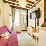 Tiny Boutique Apt Central Mouffetard Area