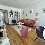 Appartement Proche Arc Triomphe / Champs Elysees