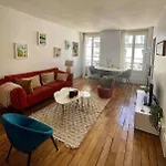 Appartement Proche Arc Triomphe / Champs Elysees