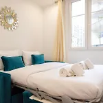 Cosy Apartment In Paris
