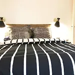 Montmartre Parisian Apartment - Full 51 M2