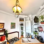 Paris 2 Bedrooms Chic Apartment 18Th District