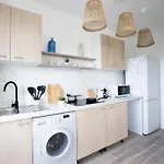 Majestic & Idyllic Parisian Flat - Champs-Elysees