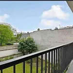 Appartement Proche Du Canal Saint Martin