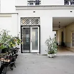 Lovely Studio In Beautiful Montmarte Area