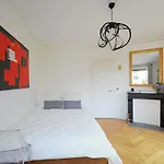 Large Luxury Flat Next To Champs Elysee