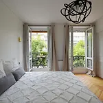 Large Luxury Flat Next To Champs Elysee