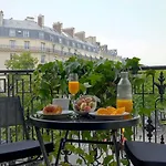 Large Luxury Flat Next To Champs Elysee