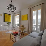 Large Luxury Flat Next To Champs Elysee