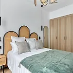 Apartment Center Of Paris Bastille By Studioprestige