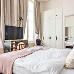 Luxury Typical Parisian Flat - 5 Min From Louvre
