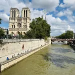 Superb Flat Seine-Notre Dame