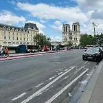 Superb Flat Seine-Notre Dame