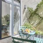 Les Cottages De Montmartre - Secret Courtyard