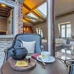 Lovely Penthouse Apt With Terrasse