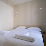 Stunning 1 Bedroom Apartment In Paris