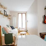 Apartment In Canal Saint Martin