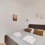 Welcoming Apartment - 2Br-4P - Arc De Triomphe
