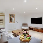 Spacious Apartment - 2Br- 6P - Grandes-Carrieres
