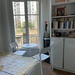 Joli Appartement Pres De Montmartre
