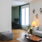 Charming 2-Bedroom Apartment In The 16