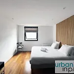 Urban Flat 168 - Spacious 1-Bedroom Apartment In Paris