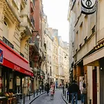 L\'Elegance A La Parisienne