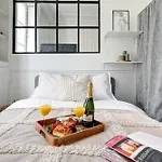 Eiffel Tower & Invalides - 1Br - Cityapartmentstay