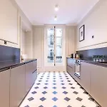 Arc De Triomphe Luxury 3 Bed 3,5 Bath