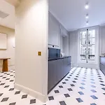 Arc De Triomphe Luxury 3 Bed 3,5 Bath