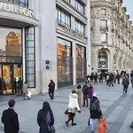 Champs-Elysees