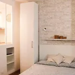 Charming Apartment For 2 In The Heart Of Paris