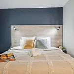 Eiffel Tower & Invalides - 1Br - Cityapartmentstay