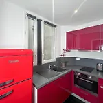 Welcoming Apartment Near The Louvre