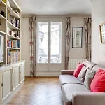Family Apartment - Mon Amour - Close All You Need- Cosy Modern & Comfort - Free Paris Travel Guide
