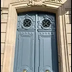 Coeur De Paris Place Maubert Charmant Nid Tout Equipe Dernier Etage Vue Tout Paris Ascenseur Climatisation