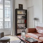 Spacious Typical Parisian Flat - Paris Le Marais
