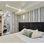 Apartment Le Marais Place Des Vosges By Studio Prestige