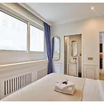Eiffel Tower Apartment Invalides
