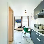 143 - Urban Charming Flat In Center Of Paris