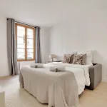 Boutiques Apartments Paris
