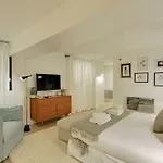 Pick A Flat\'S Apartment In Etienne Marcel - Rue Du Jour