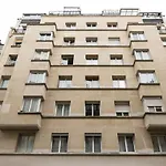 Boulanger Apartment