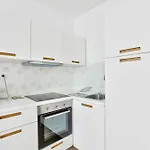 24 Luxury Parisian Home Montorgueil
