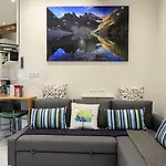 Louvre Luxury Apartment & Spa