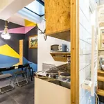 Pretty 25 M2 In A Lively District