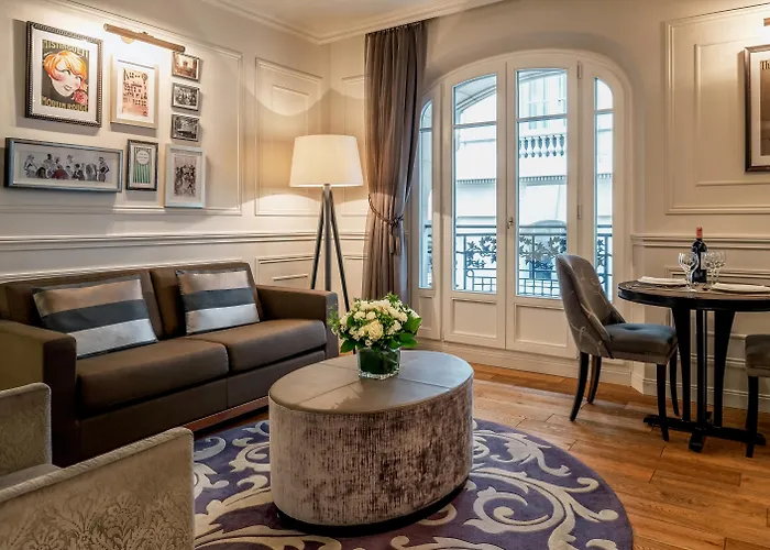La Clef Louvre Paris By The Crest Collection